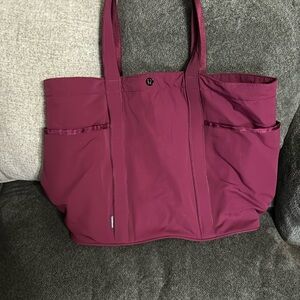 Lululemon Daily Multi-Pocket Tote Bag 20L, red / maroon